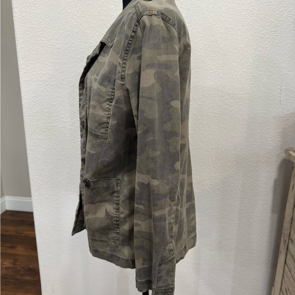 Lucky Brand- Camouflage Women's Jacket - Picture 2 of 4